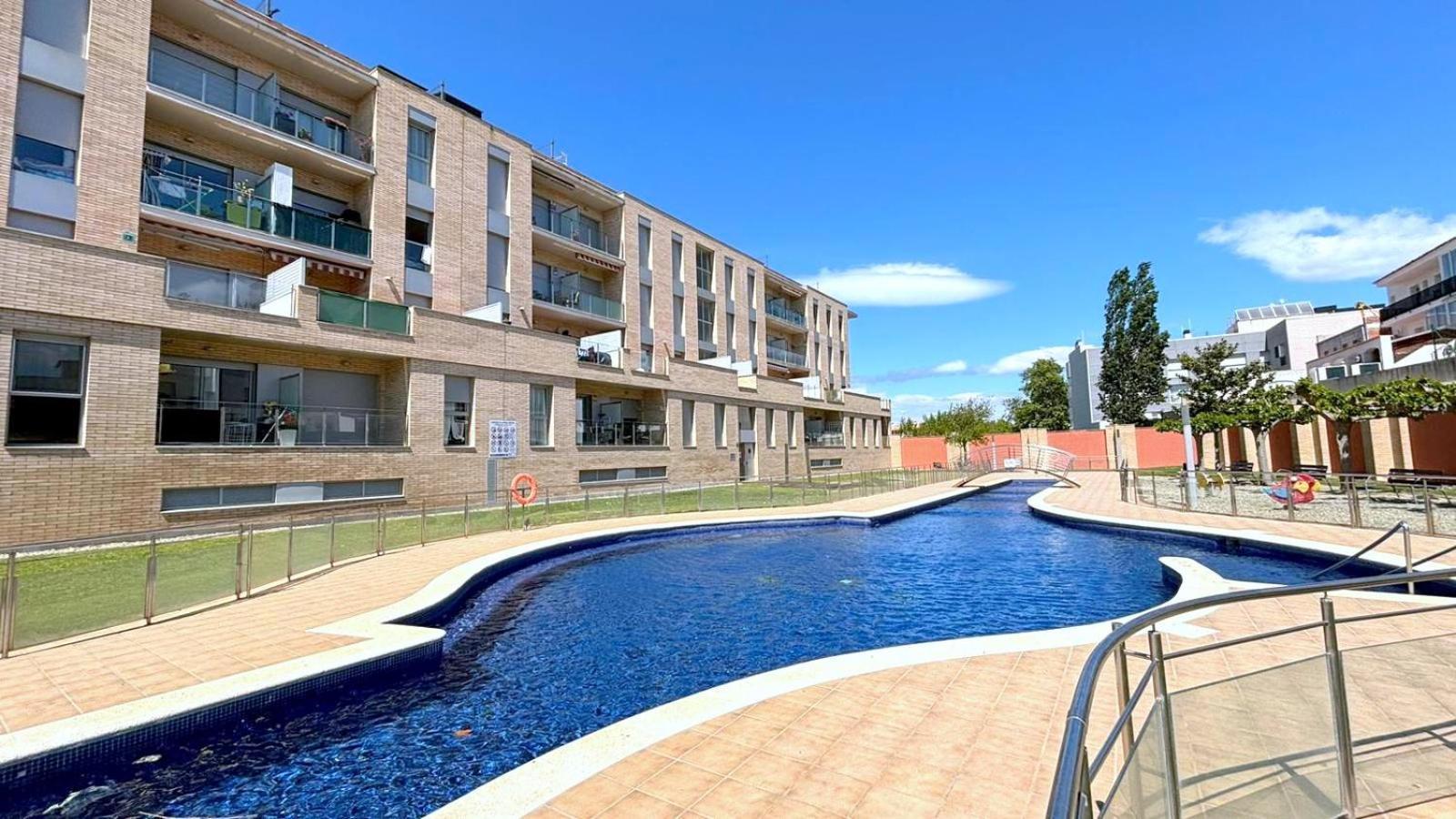 Puigmal Apartment เอมปูเรียบราบา ภายนอก รูปภาพ